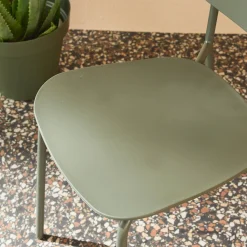 Set of 4 stackable steel and plastic garden chairs