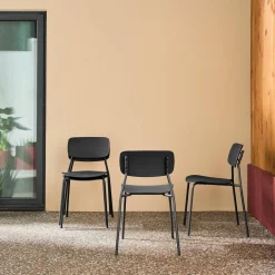 Set of 4 stackable steel and plastic garden chairs
