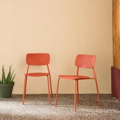Set of 2 stackable steel and plastic garden chairs