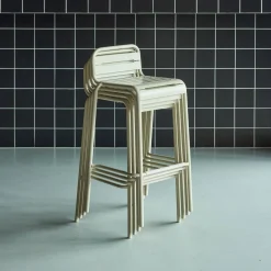 Set of 4 steel and stackable garden high chairs