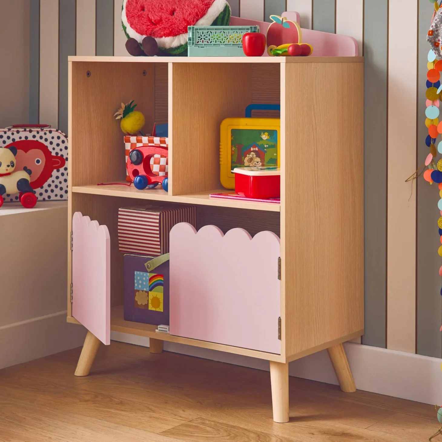 2-shelf 2-door children's bookcase