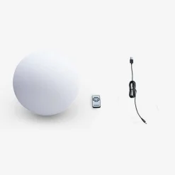 Spherical LED lamp with remote control