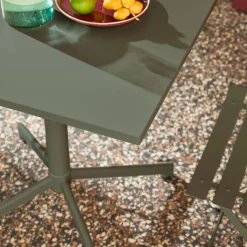 Square folding metal garden table + 2 seats