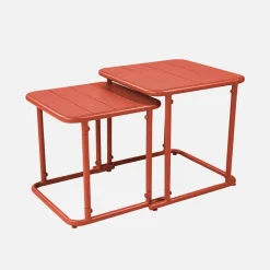 Square outdoor nesting table in steel