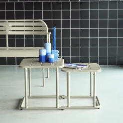Square outdoor nesting table in steel