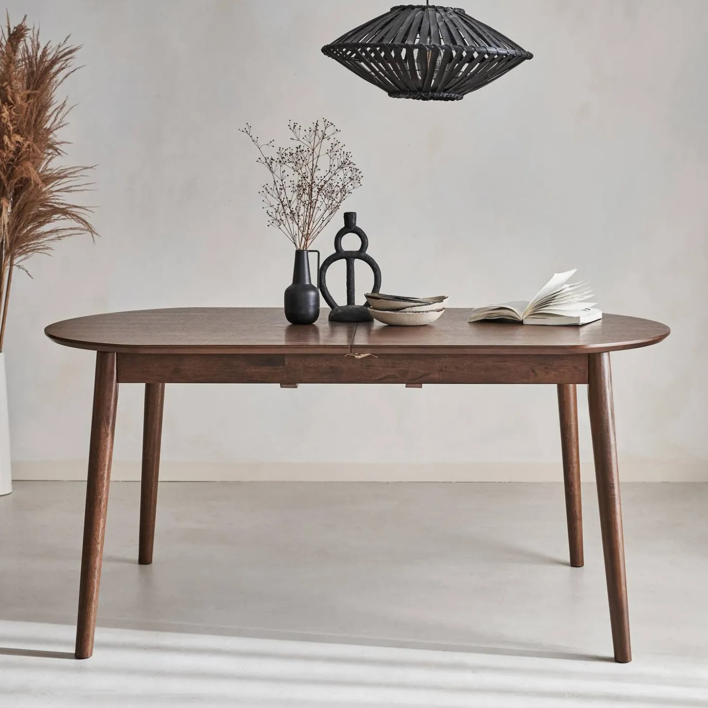 6 to 8-seater extendable oval dining table