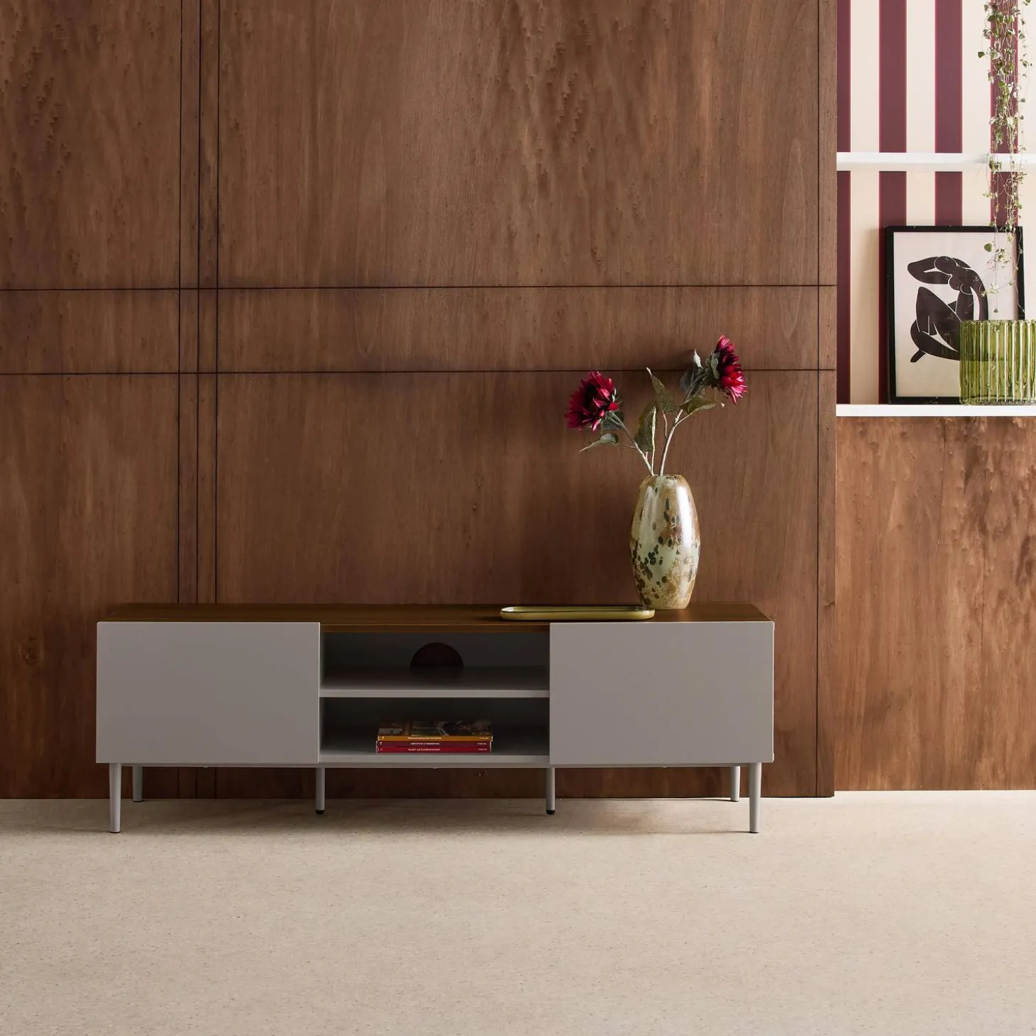 TV stand metal with wood decor 2 doors 140 cm