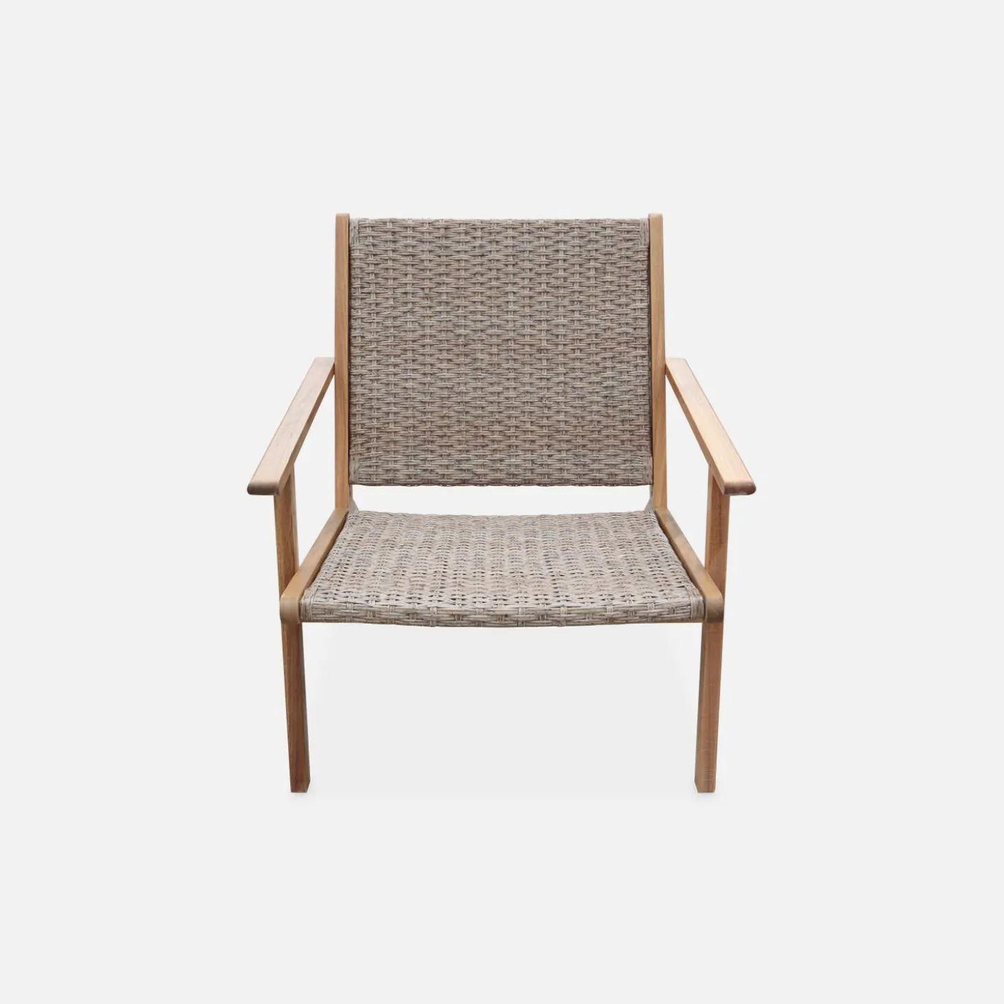 Wooden accent chair in resin