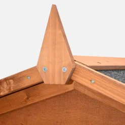 Wooden chicken coop for 4 chickens with nesting box