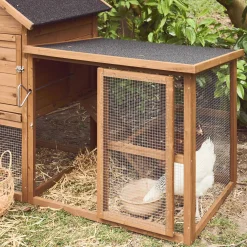 Wooden chicken coop for 4 chickens with nesting box
