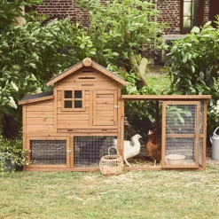 Wooden chicken coop for 4 chickens with nesting box
