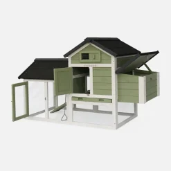 Wooden chicken coop for 3 chickens with nesting box