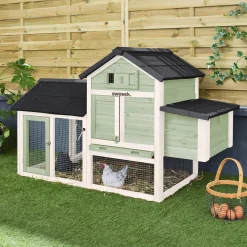 Wooden chicken coop for 3 chickens with nesting box