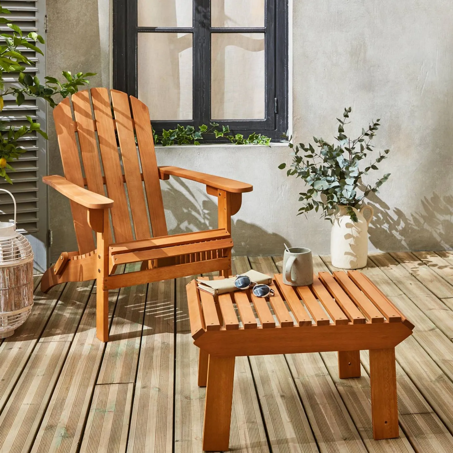 Wooden retro garden deck chair with side table