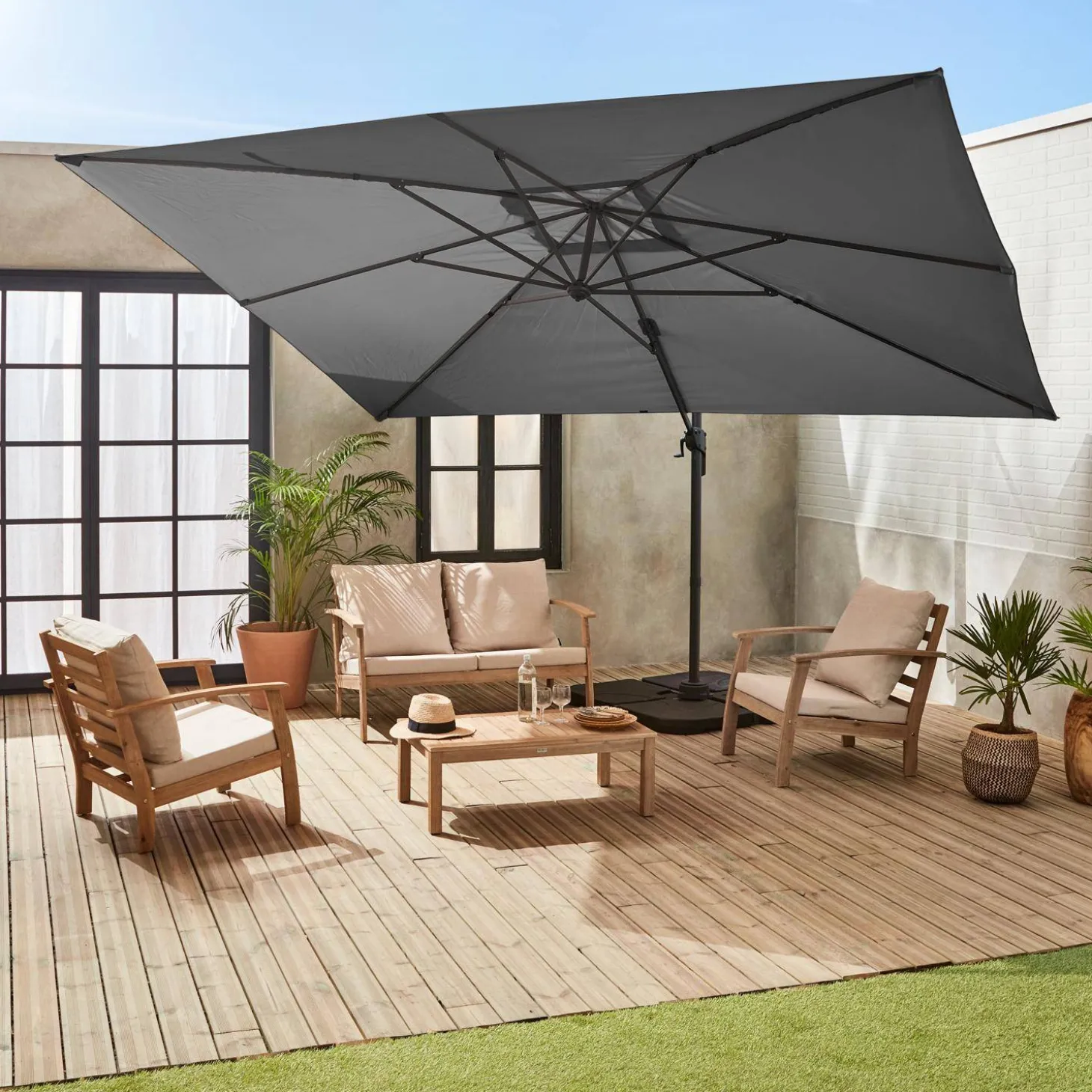 3x4m cantilever rectangular parasol + 50x50cm weighted slabs