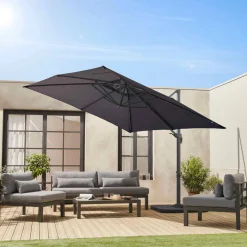 3x3m square cantilever parasol with cover included